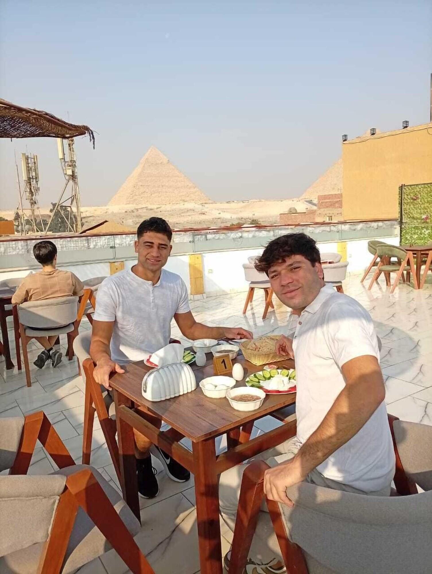 Varios Basha Pyramids INN