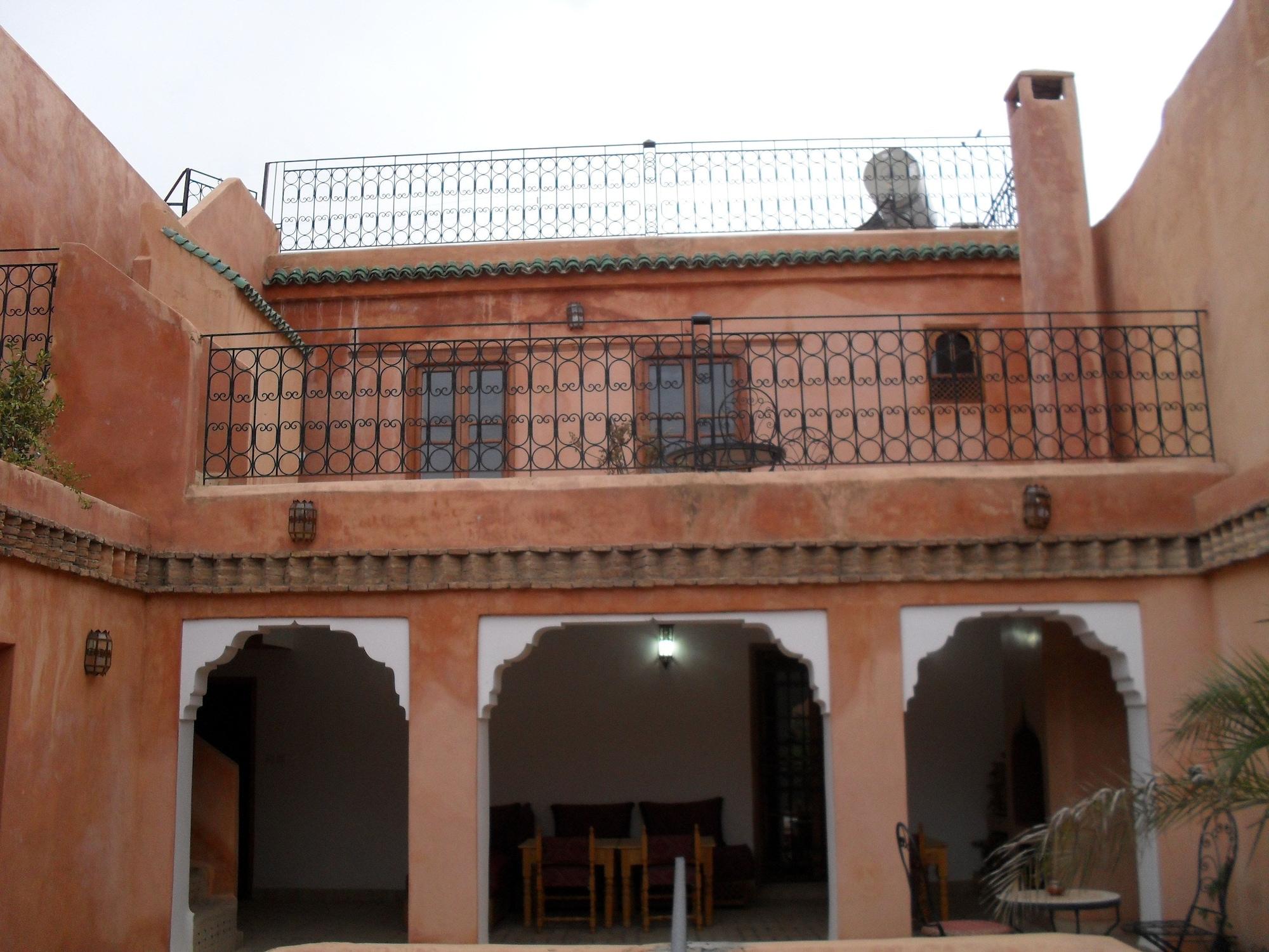 Vista Exterior Riad Tayba