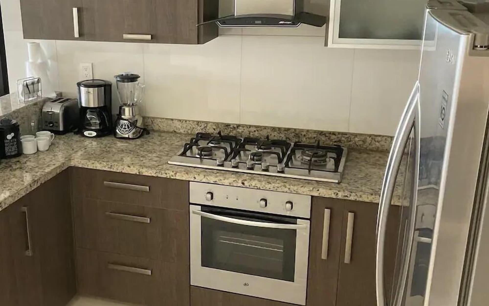 Equipamiento de Habitación Condominios AR
