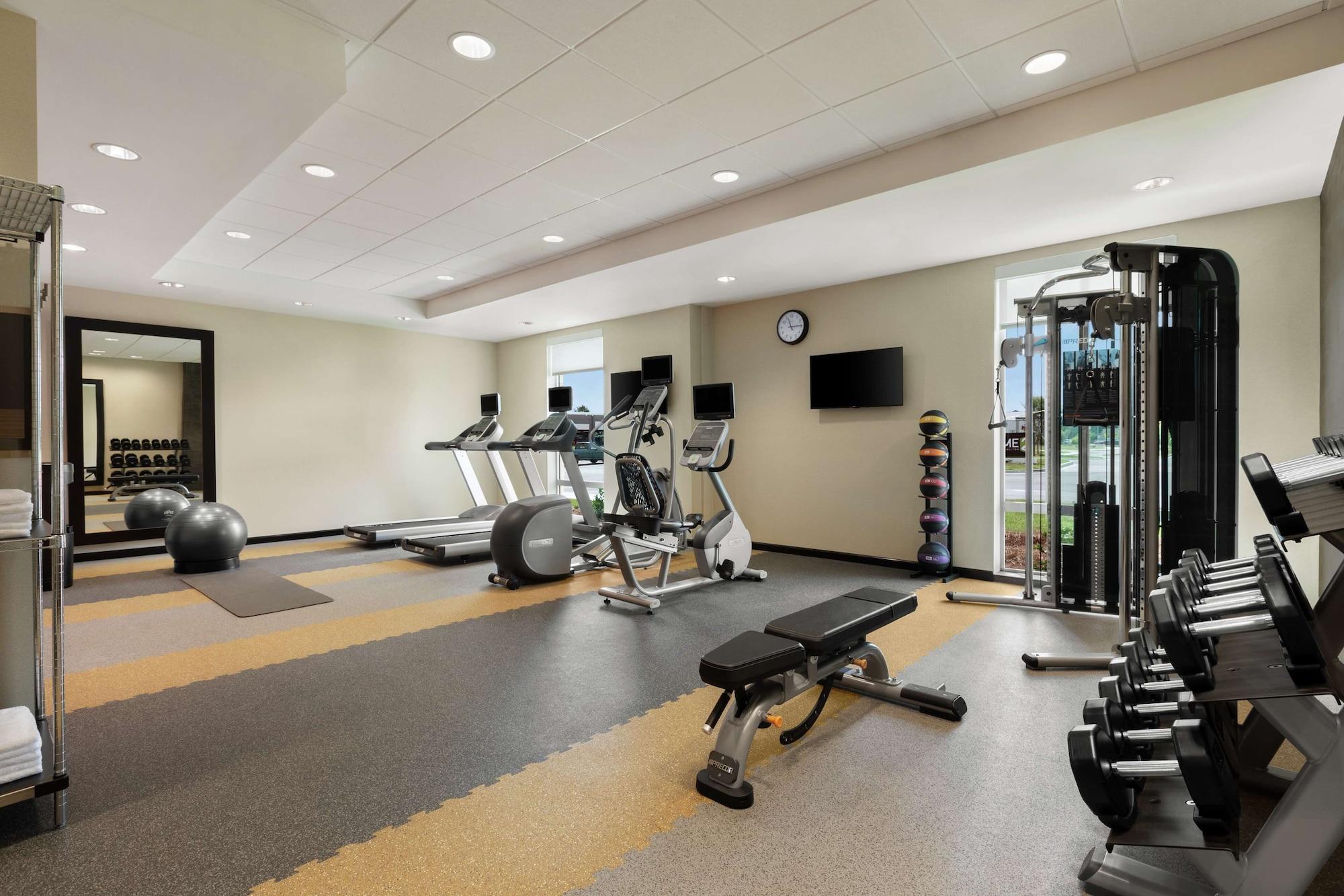 Gimnasio Home2 Suites by Hilton Savannah Airport