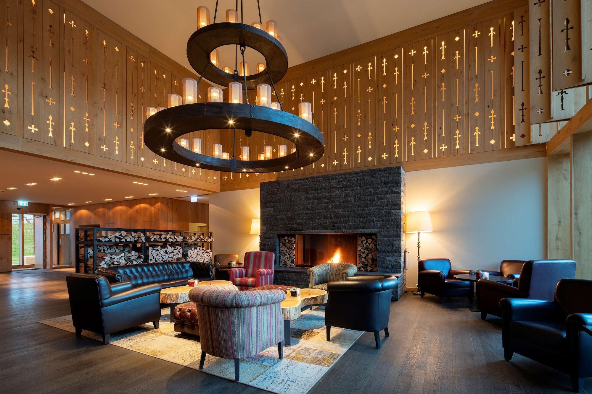 Vista Lobby Frutt Mountain Resort