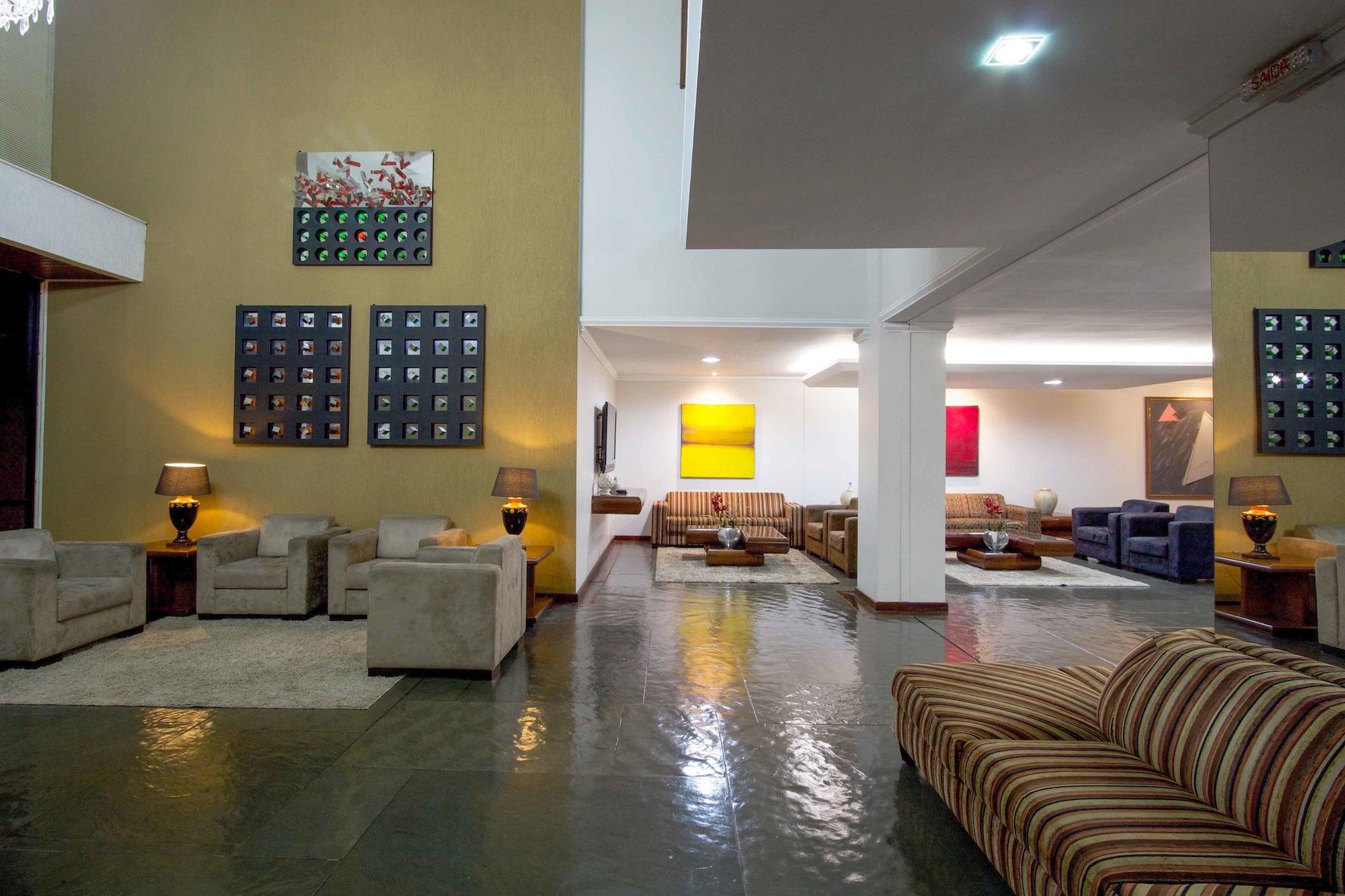 Vista Lobby Bristol Exceler Plaza Hotel