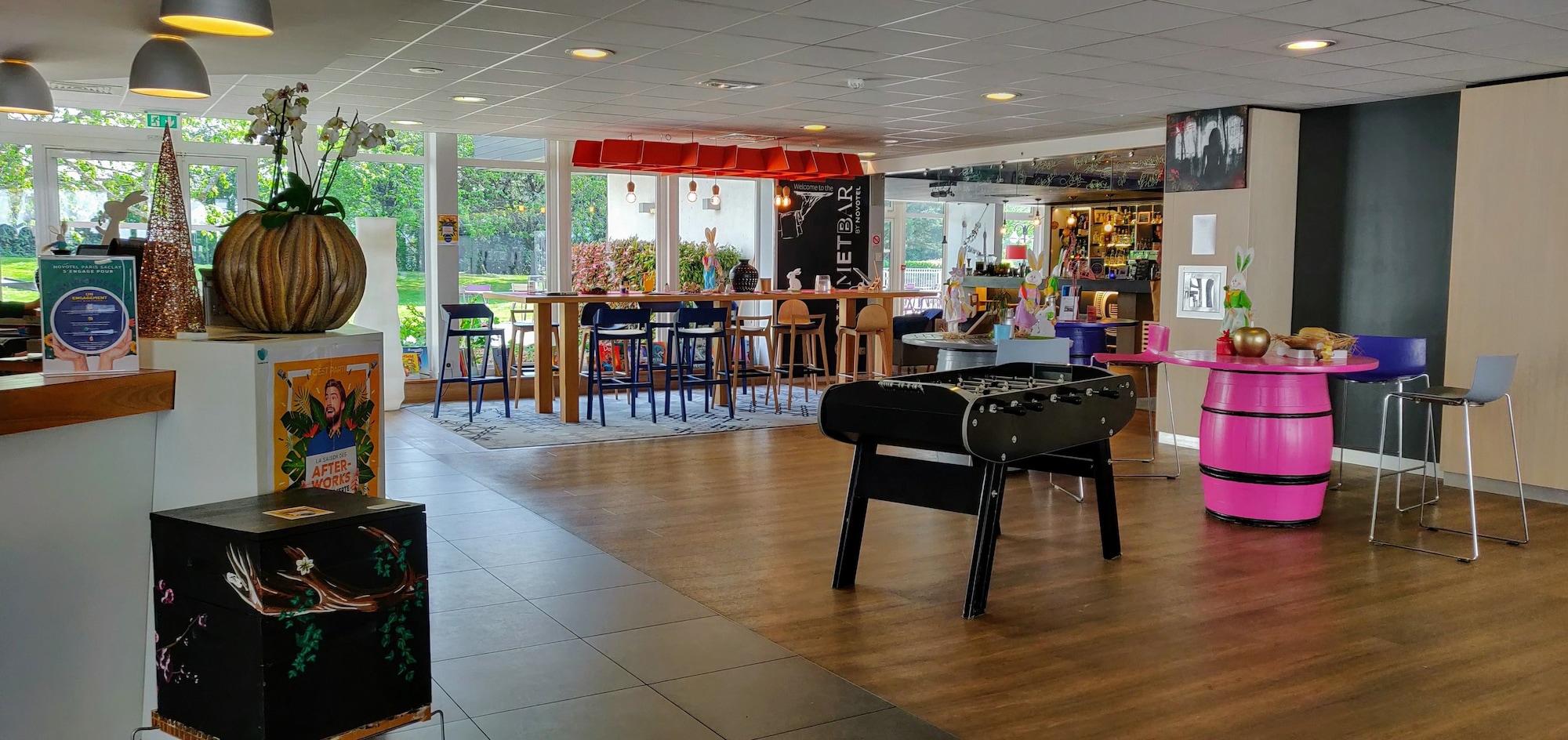 Vista Lobby Novotel Paris Saclay