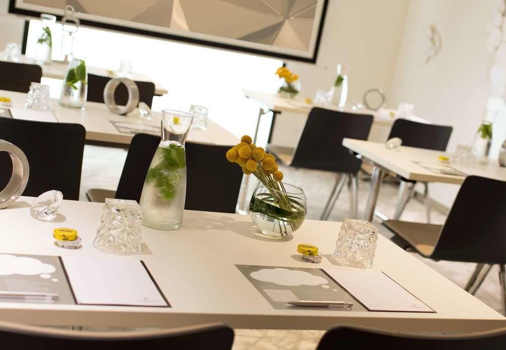 Hotel Renaissance Paris Republique Hotel