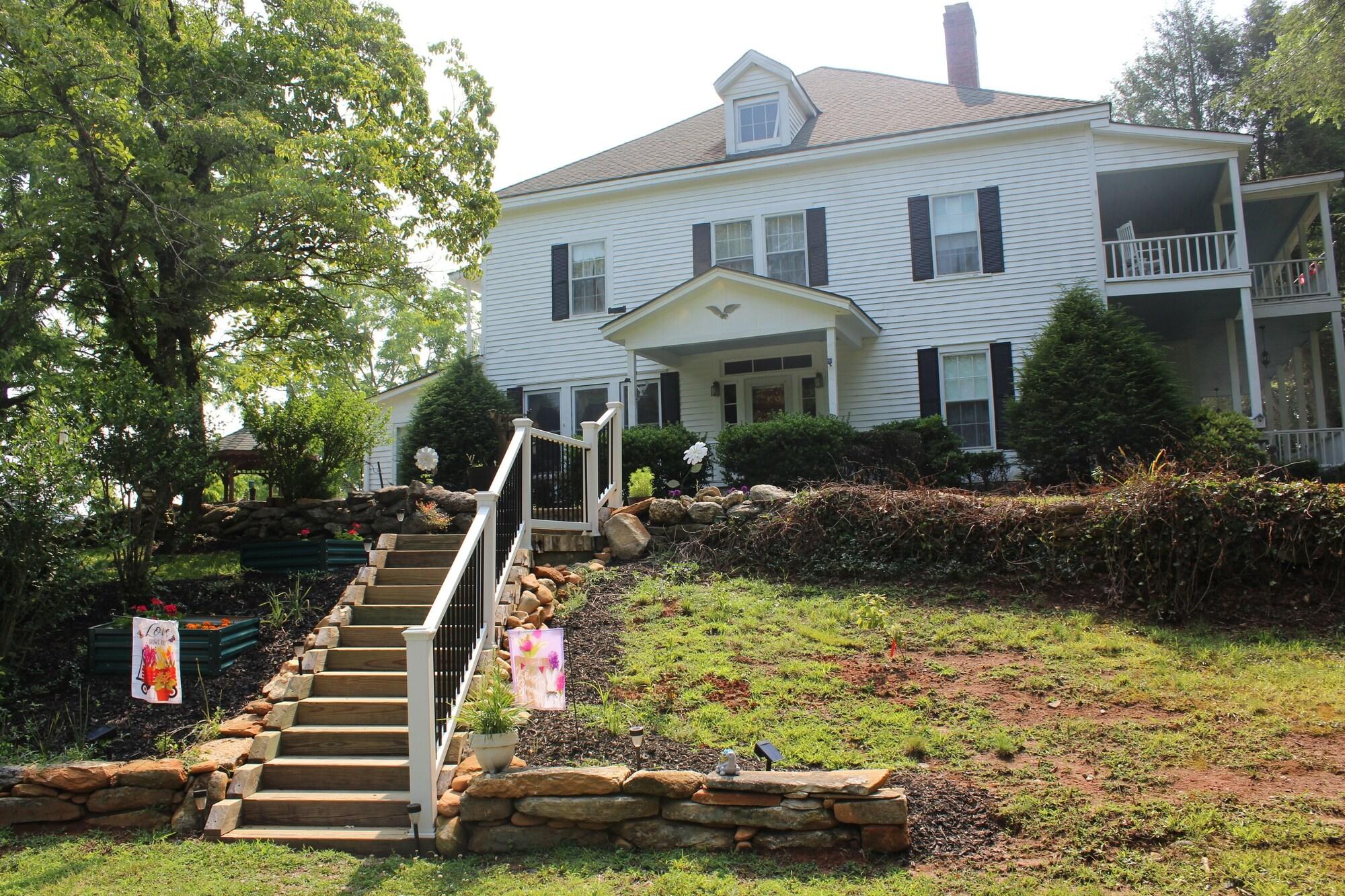 Vista Exterior The Sautee Inn Bed & Breakfast