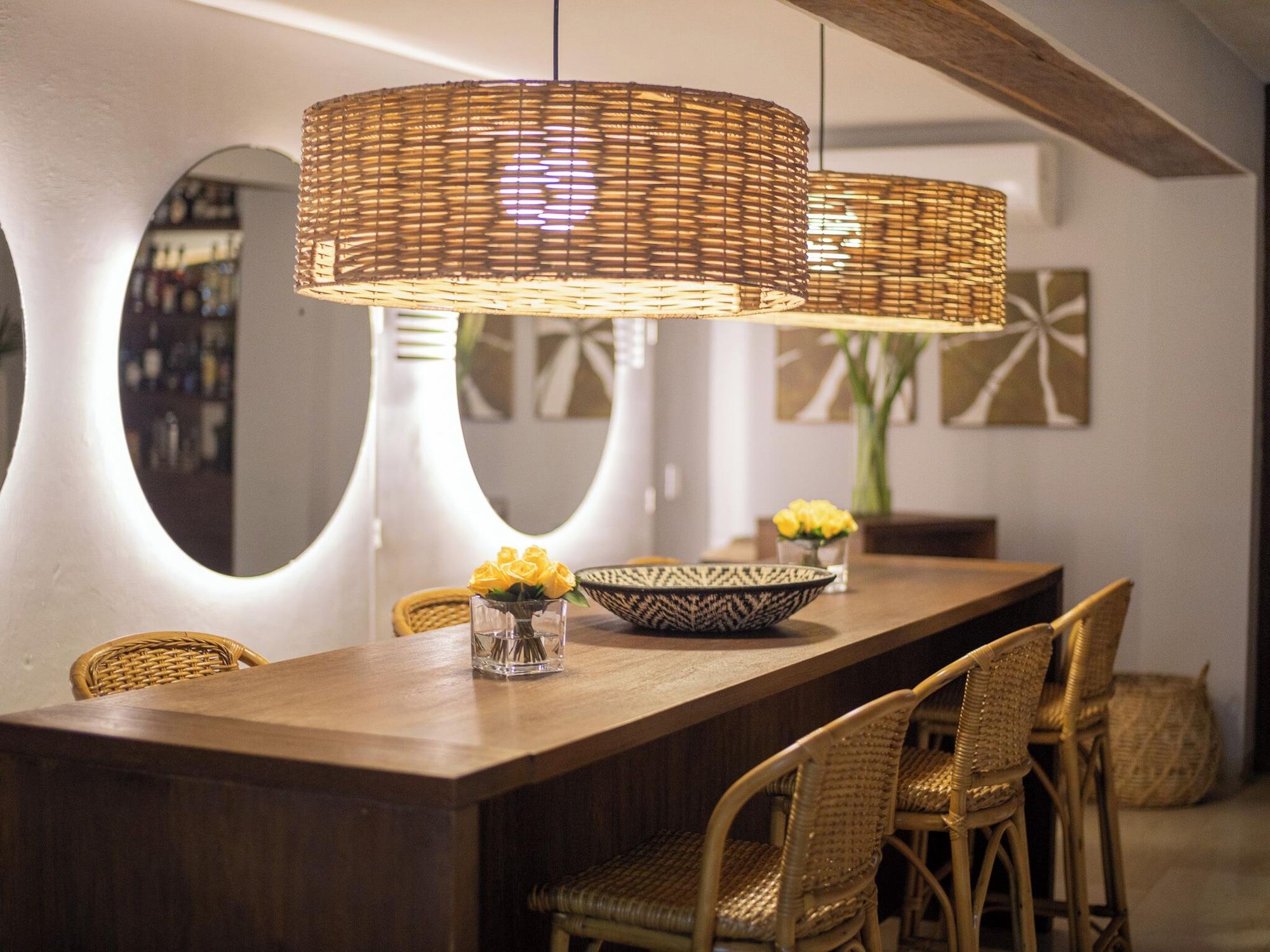 Bar/Salón Casa La Merced by Mustique