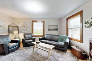 Alquiler Vacacional - 4 BR Historic Farmhouse, Dog-friendly w/ Wifi