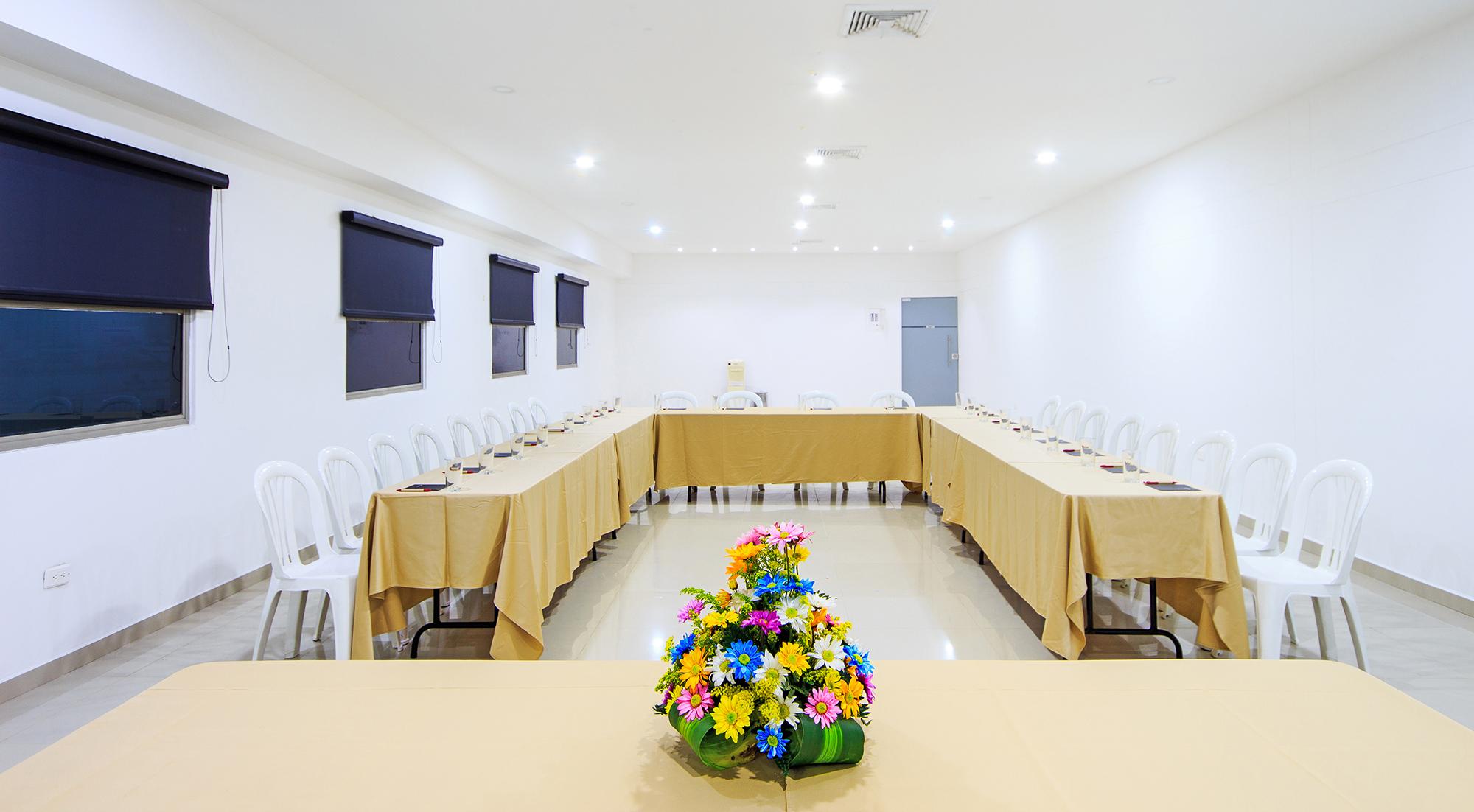 Sala de Reuniones Ribai Hotels Santa Marta