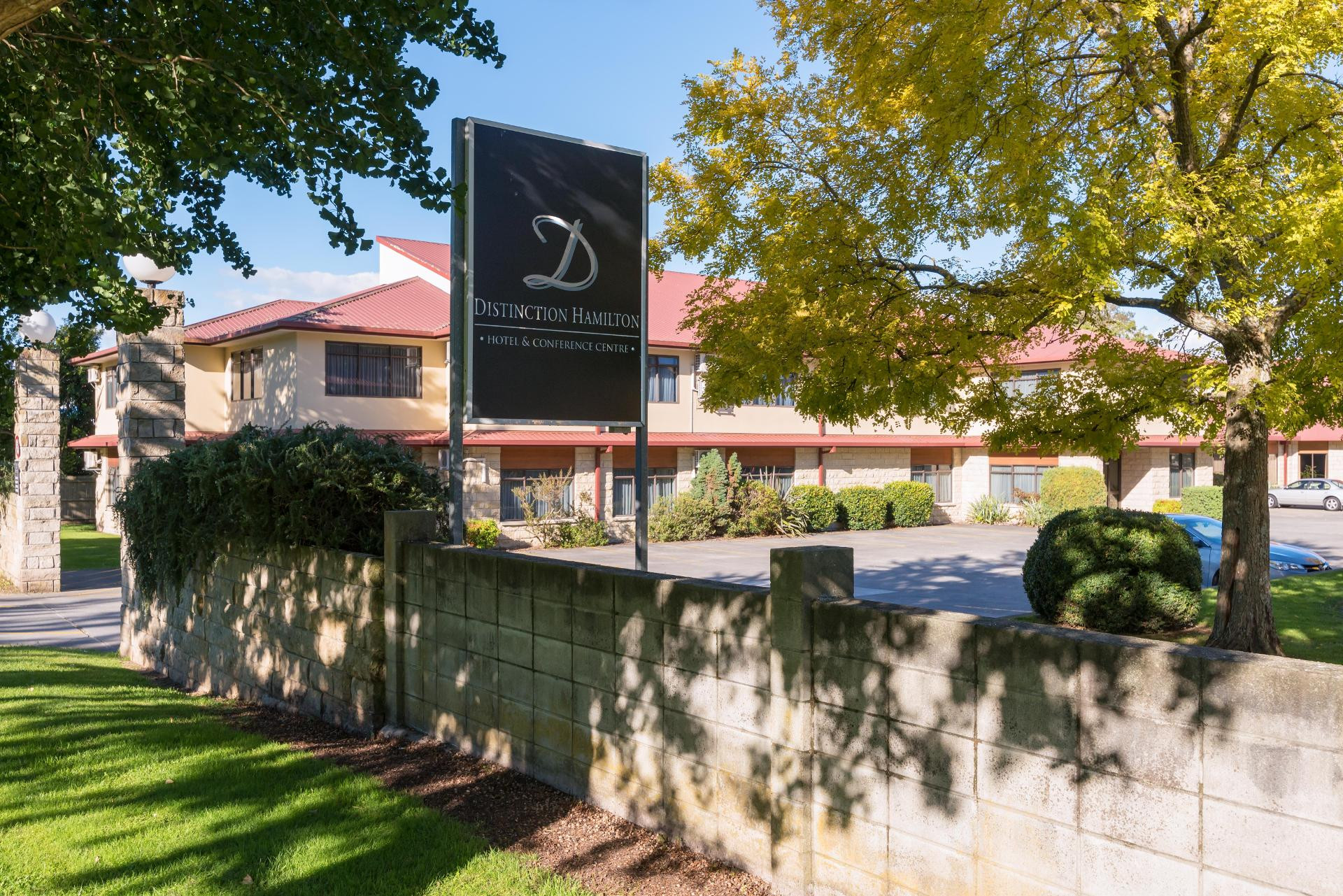 Vista Exterior Distinction Hamilton Hotel & Conference Centre