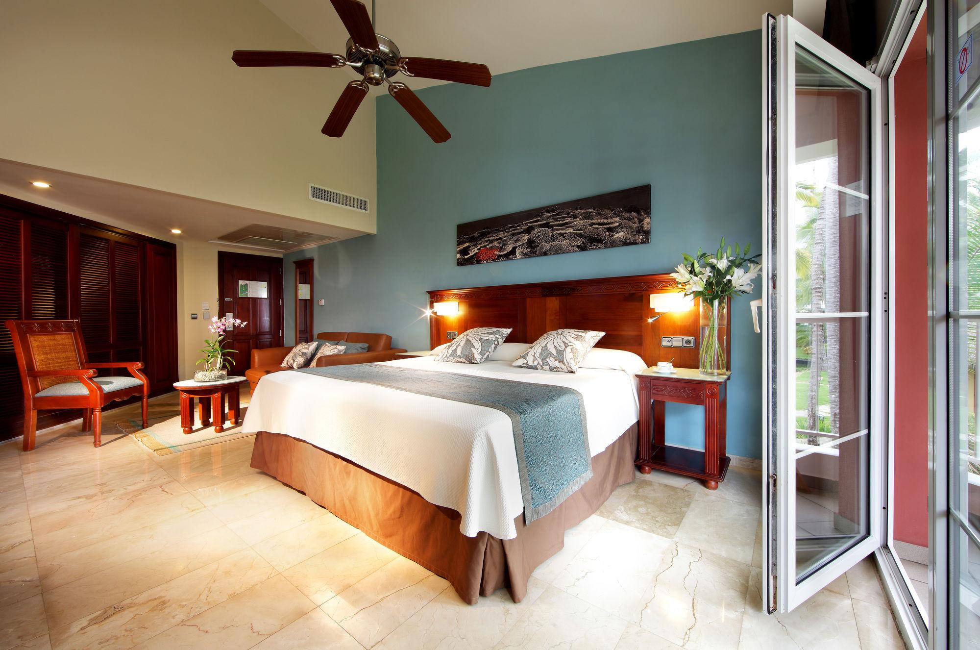 Guest room amenity Grand Palladium Bavaro Suites Resort & Spa All Inclusive