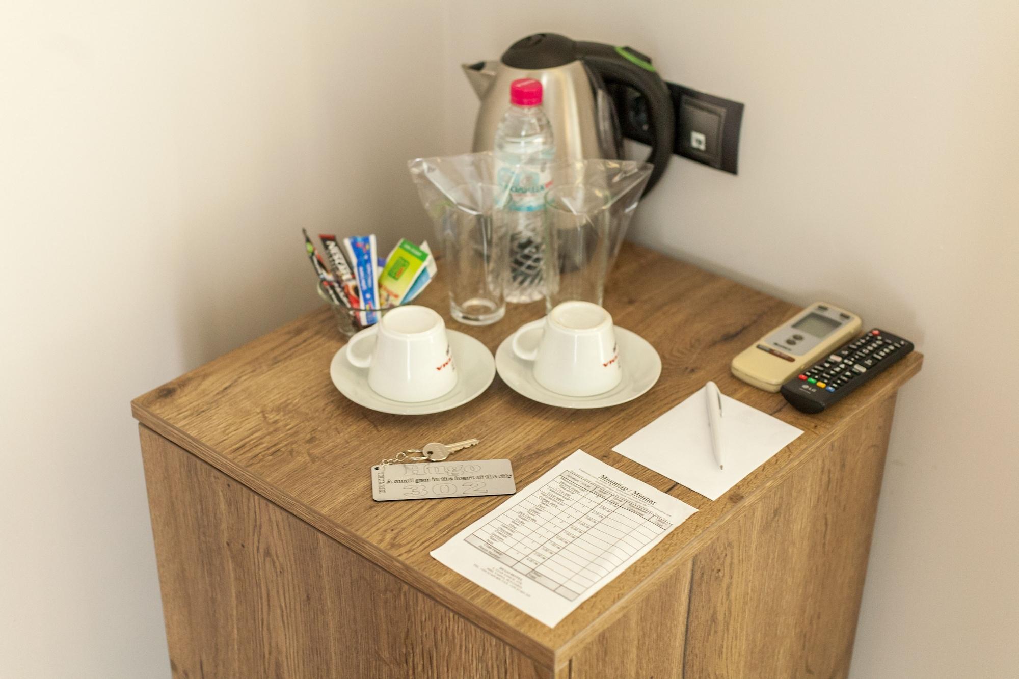 Set de Habitación Hugo Hotel