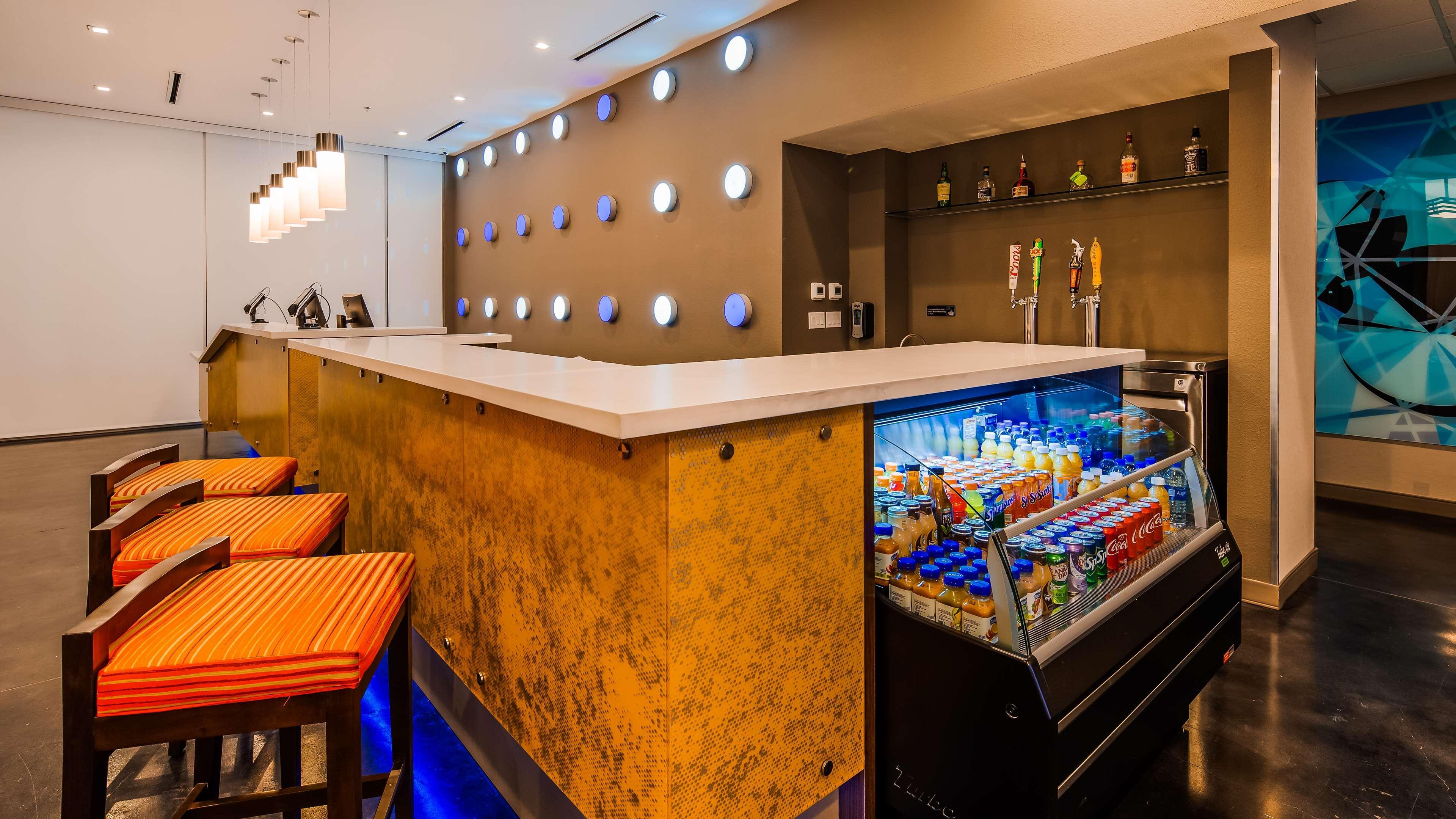 Bar/Salón GLō Best Western Dallas South DeSoto