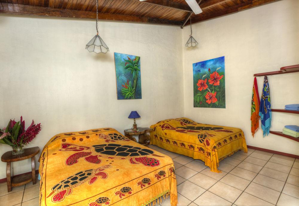Habitación Hotel Mono Azul