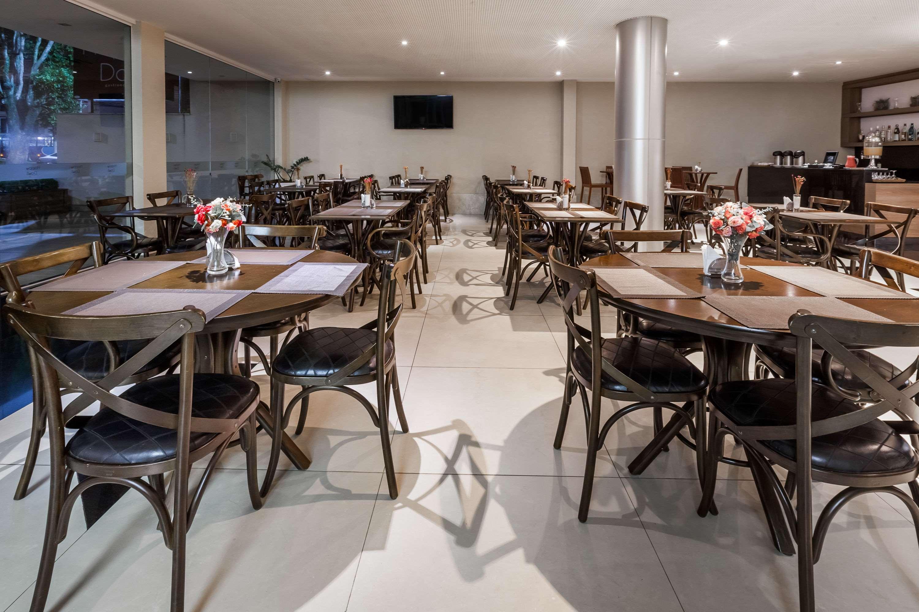 Restaurant Days Inn Linhares