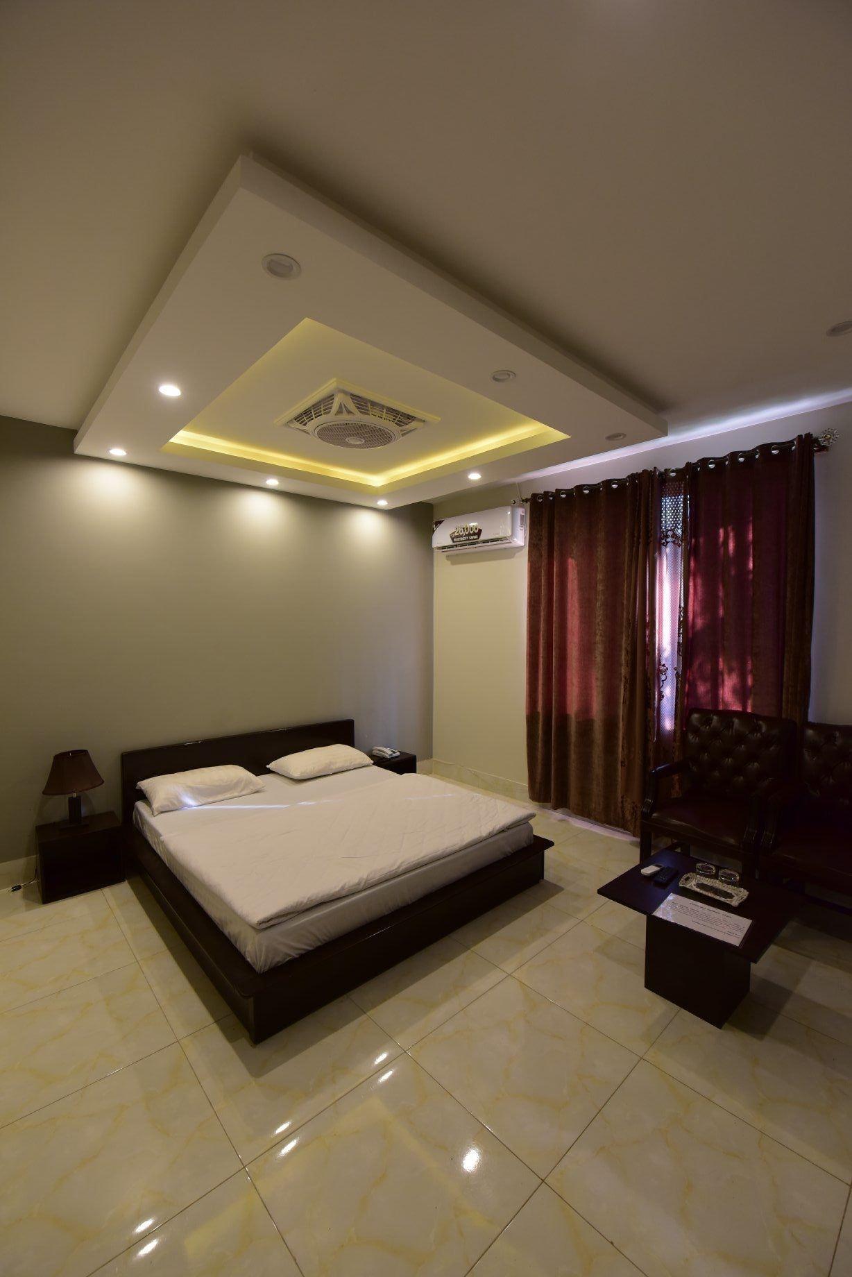 Varios La Orilla Hotel