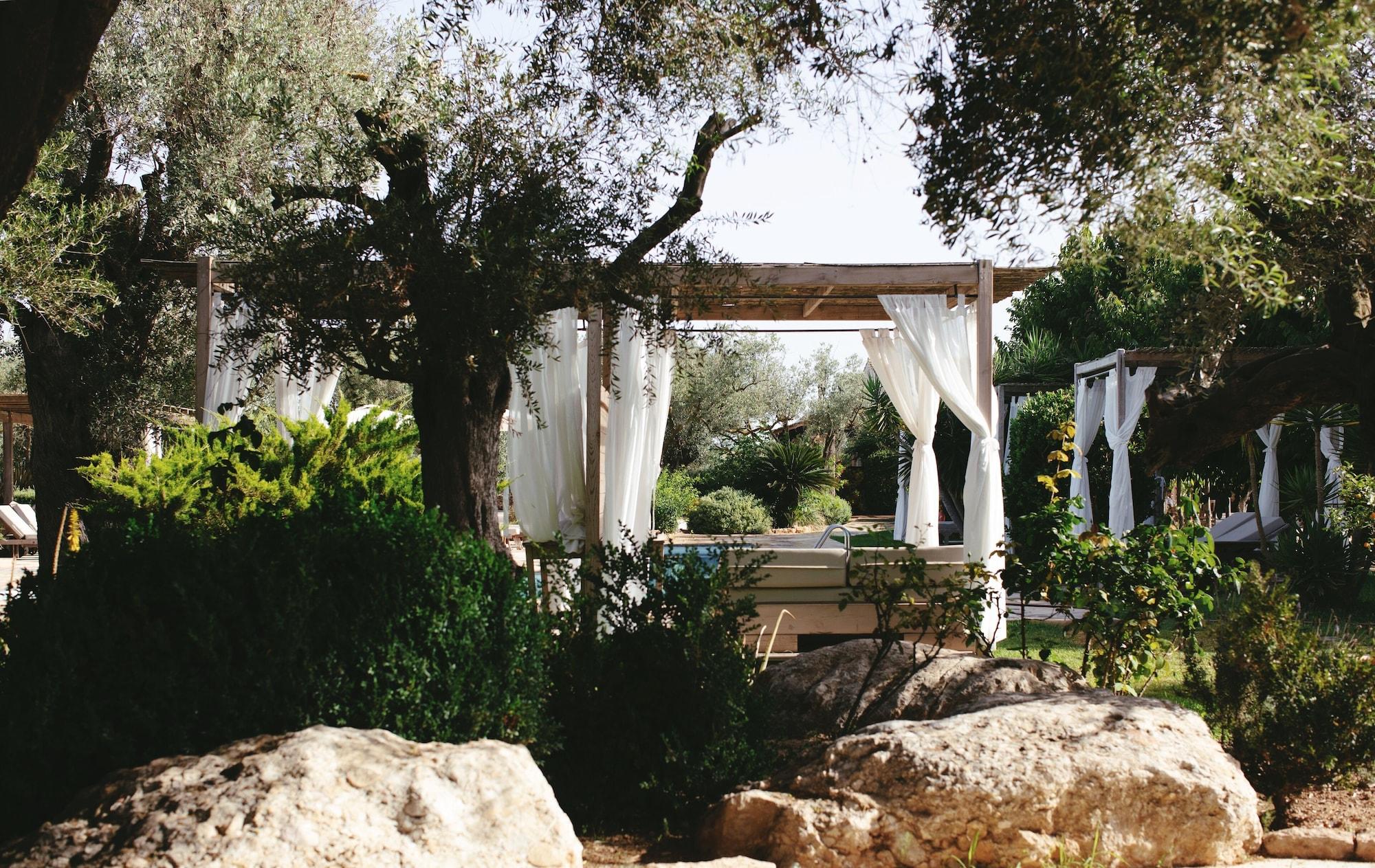 Vista Exterior Can Arabi Adults Only