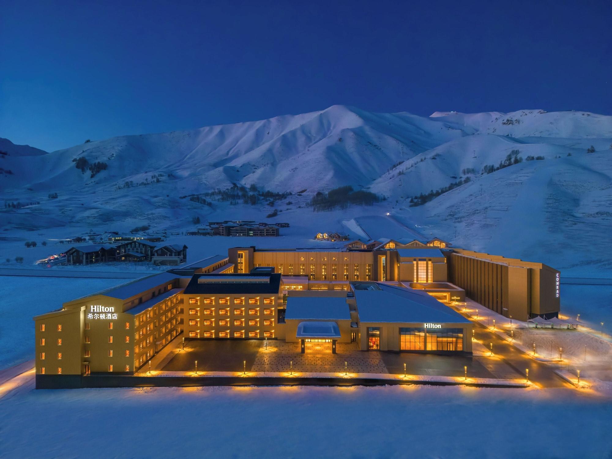 Vista Exterior Hilton Altay Hemu