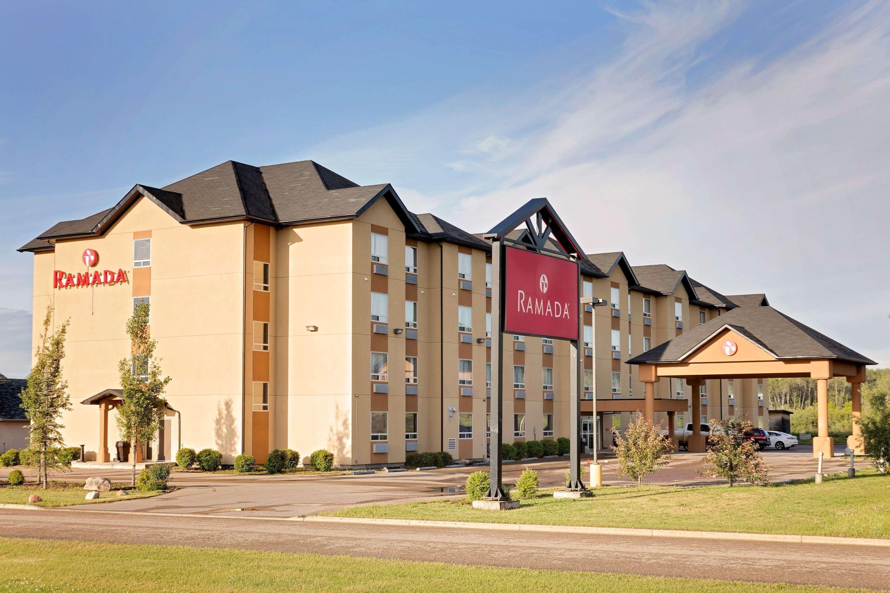 Vista Exterior Ramada by Wyndham Cold Lake