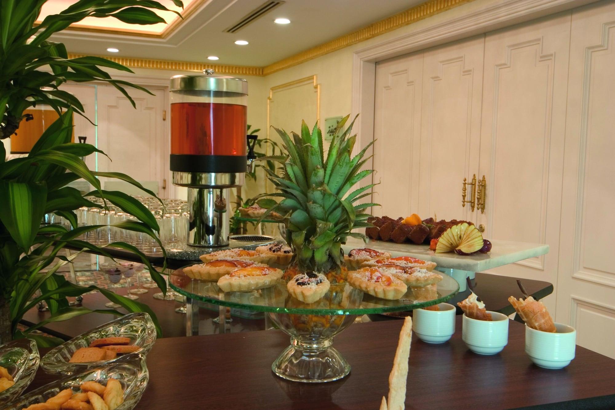Restaurant New Madinah Hotel