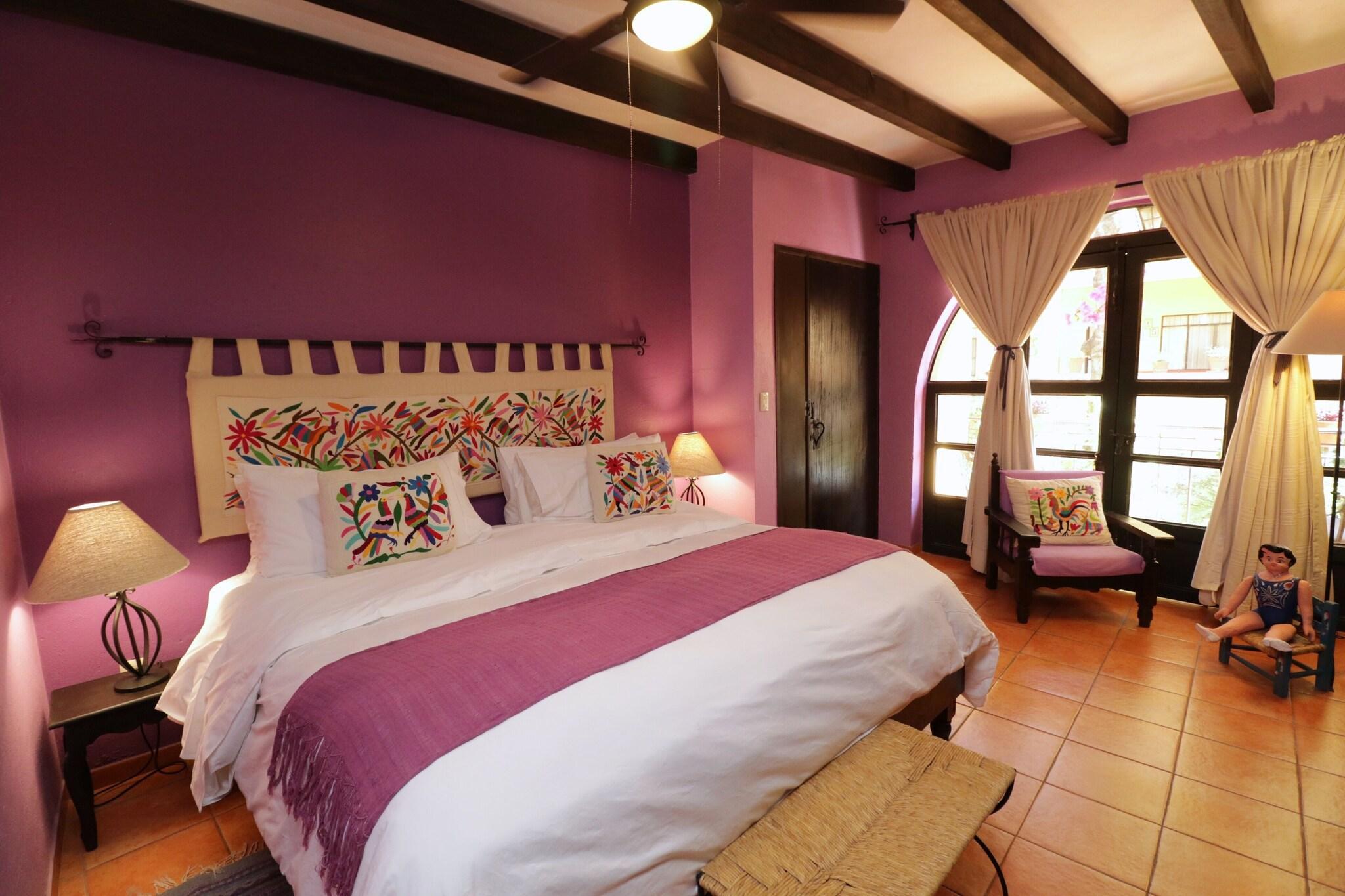 Varios Casa Mia Suites