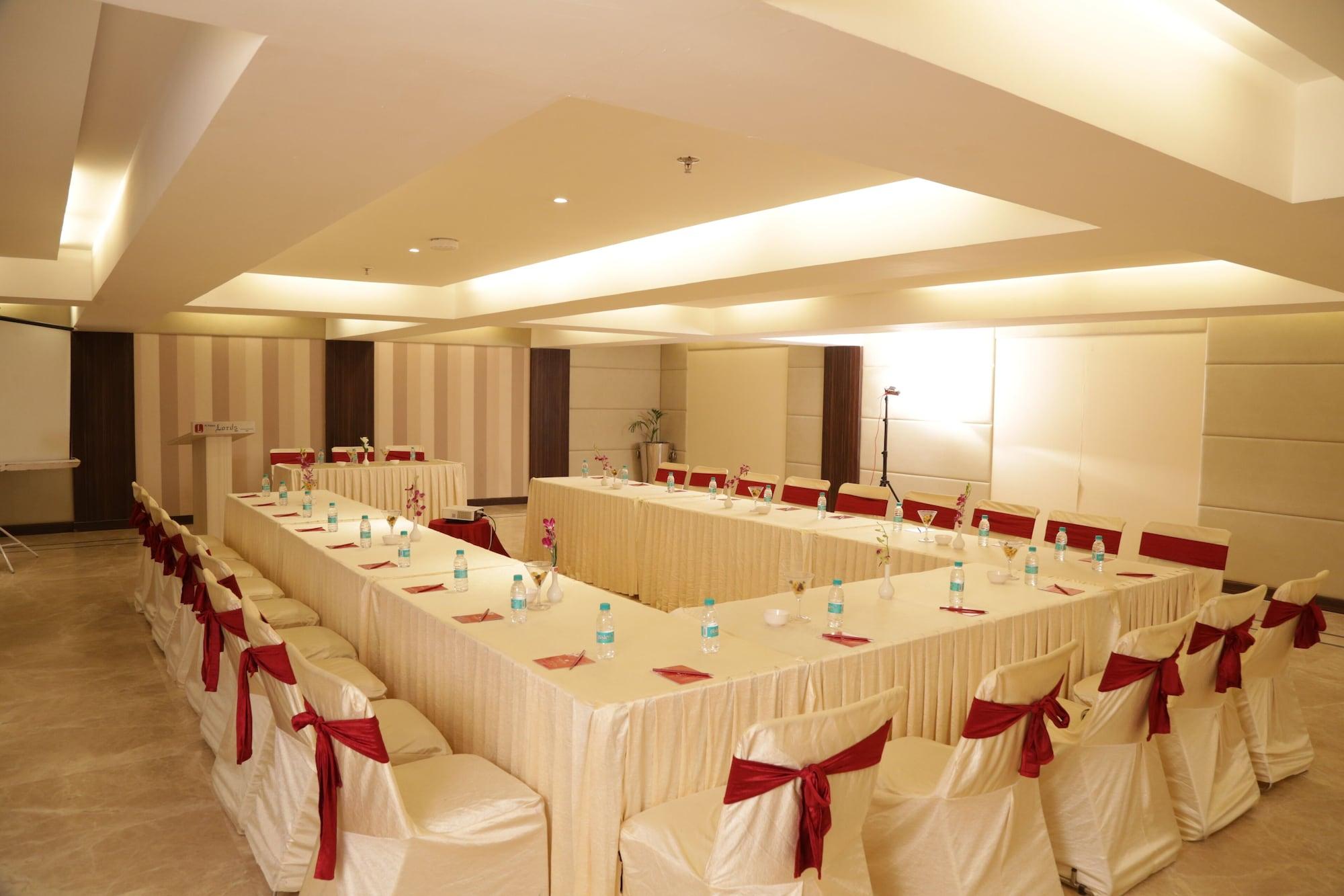 Sala de Reuniones The P L Palace Agra