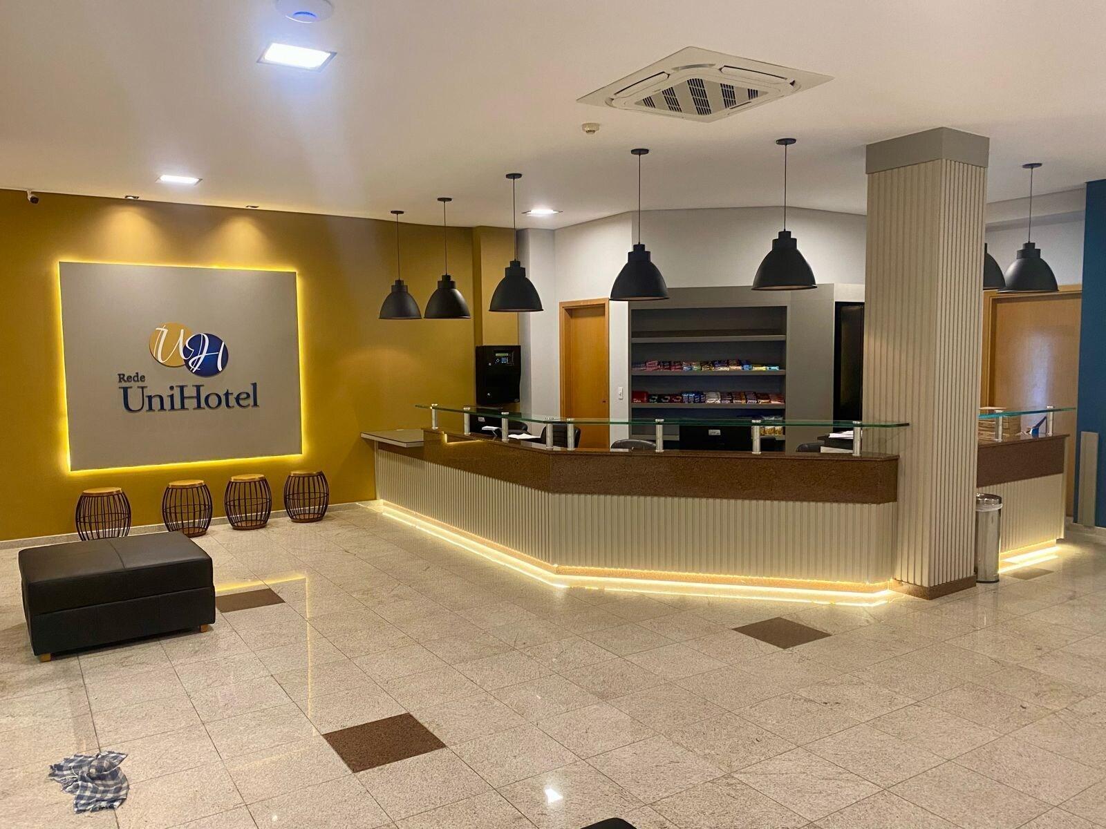 Vista Lobby UniHotel Salto