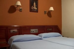 Alojamiento - Hotel Ovetense