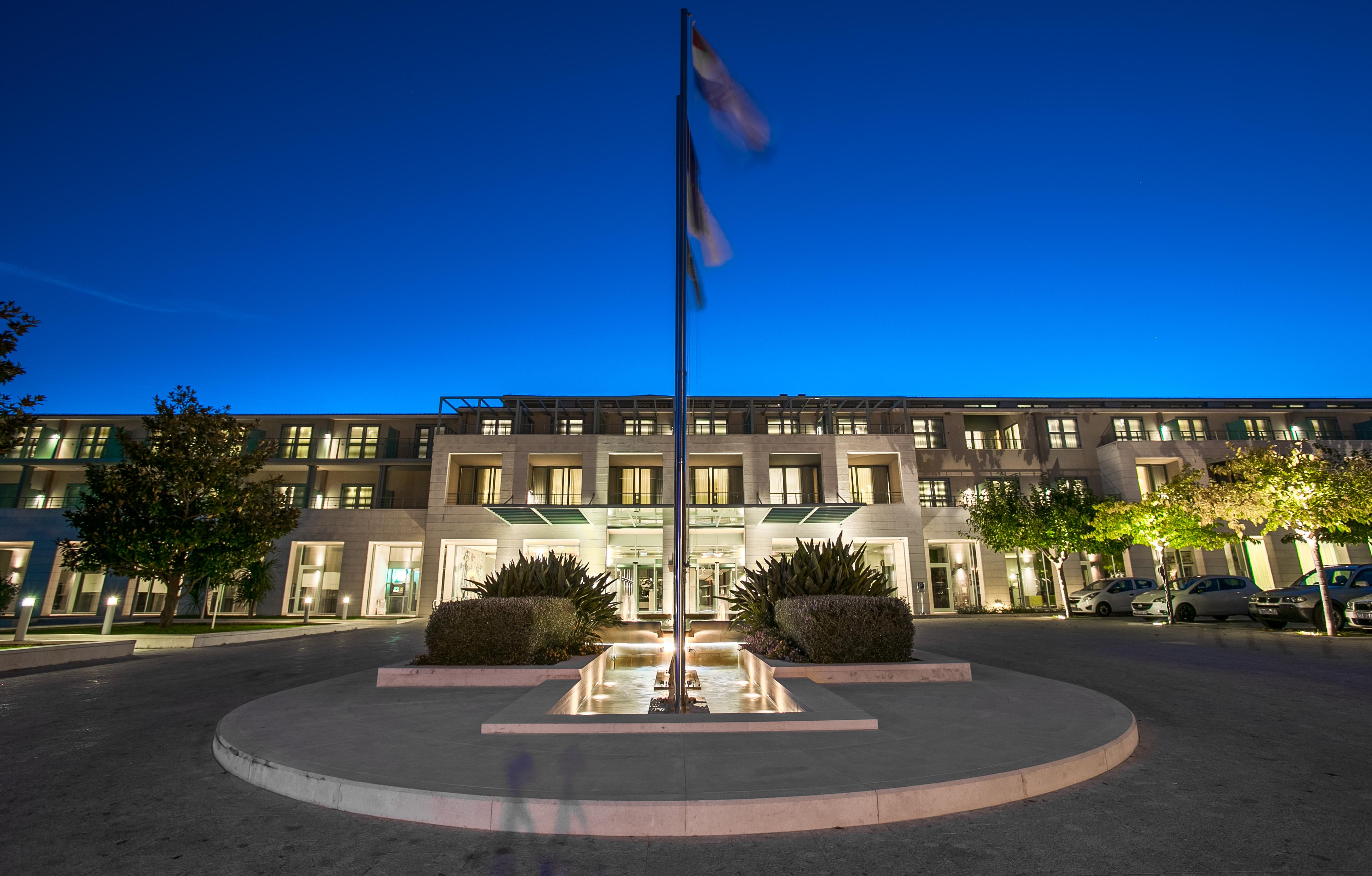 Vista Exterior Admiral Grand Hotel