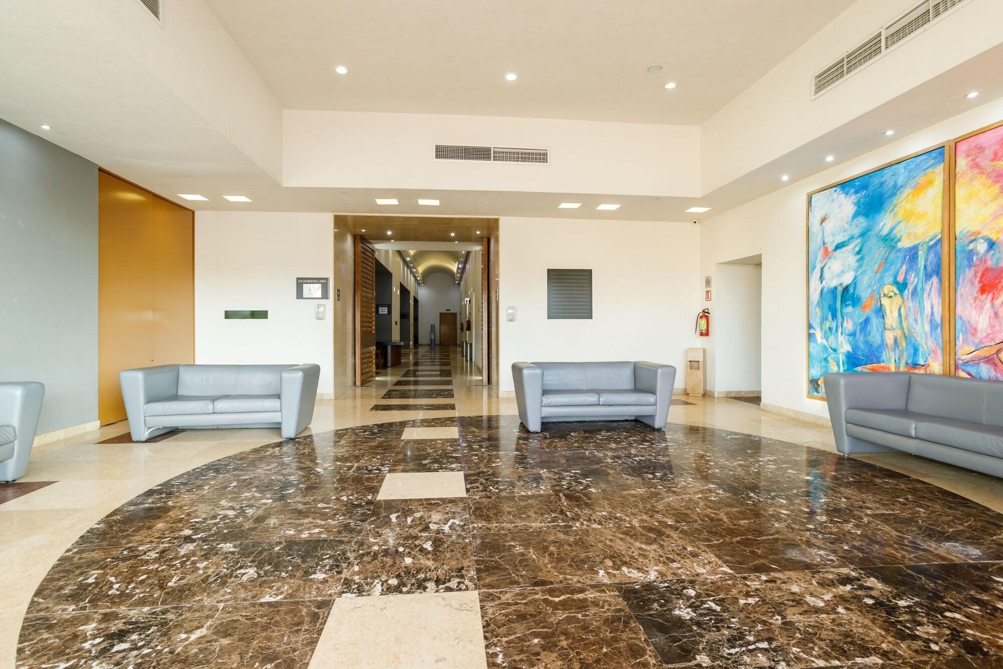 Vista Lobby Real Inn Torreón