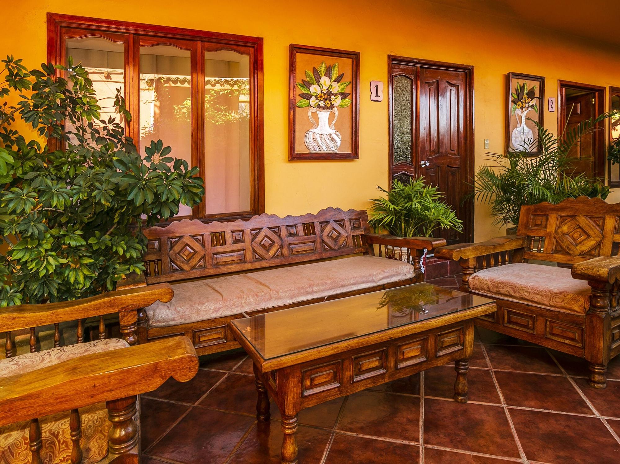 Vista Lobby OYO Posada De Los Angeles, Pátzcuaro