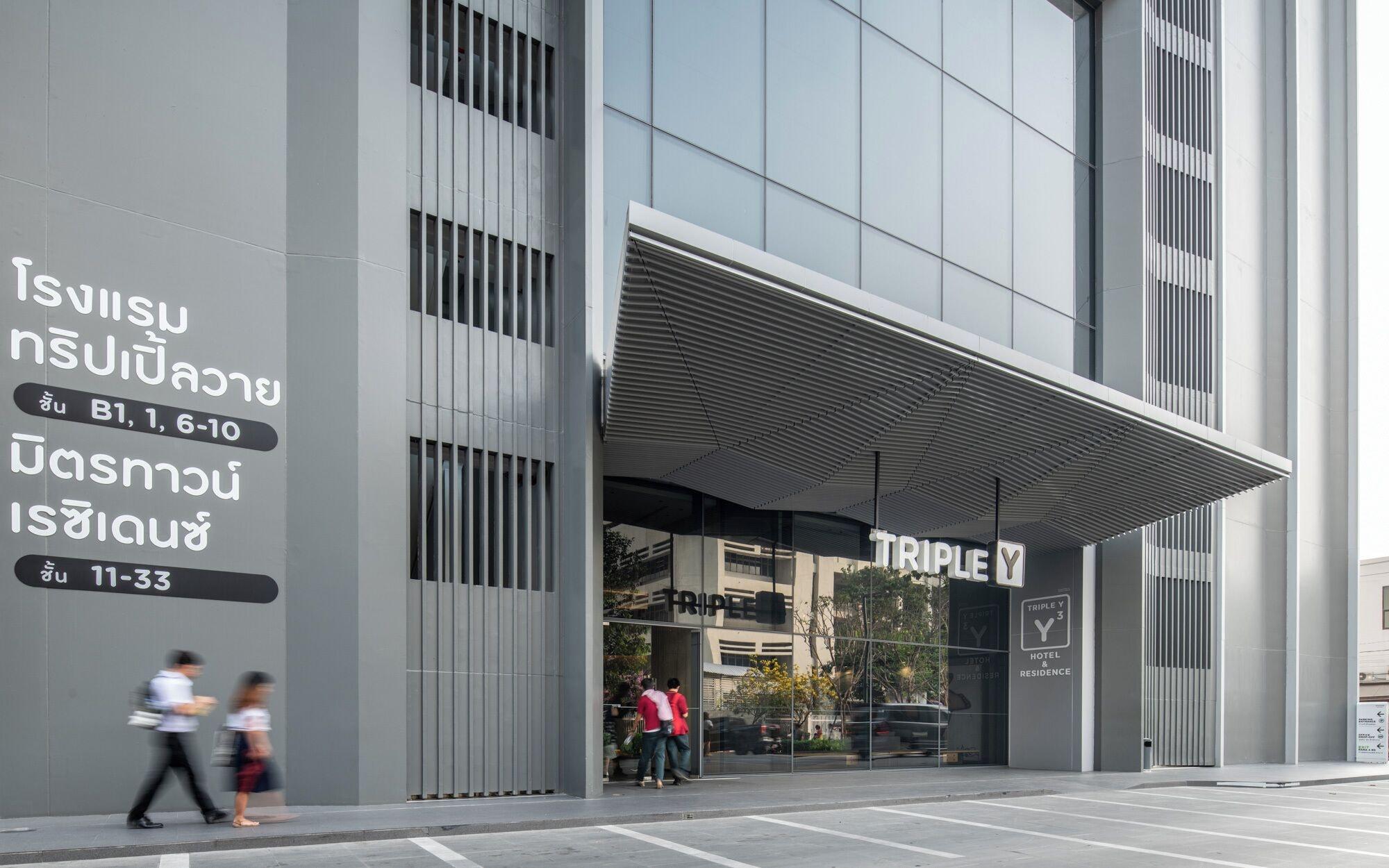 Vista Exterior Triple Y Hotel