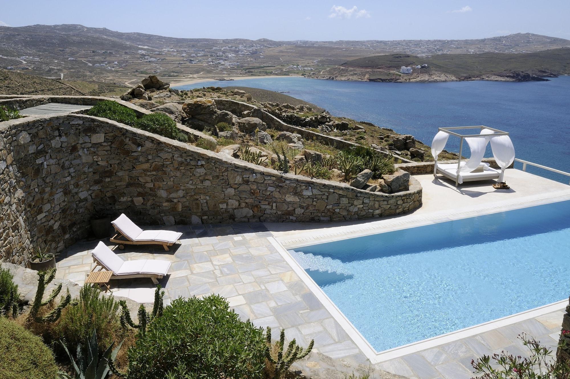 Varios Villa Joy
