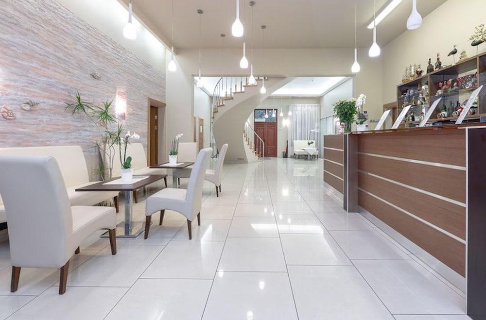 Vista Lobby Room-valensija - Suite for two