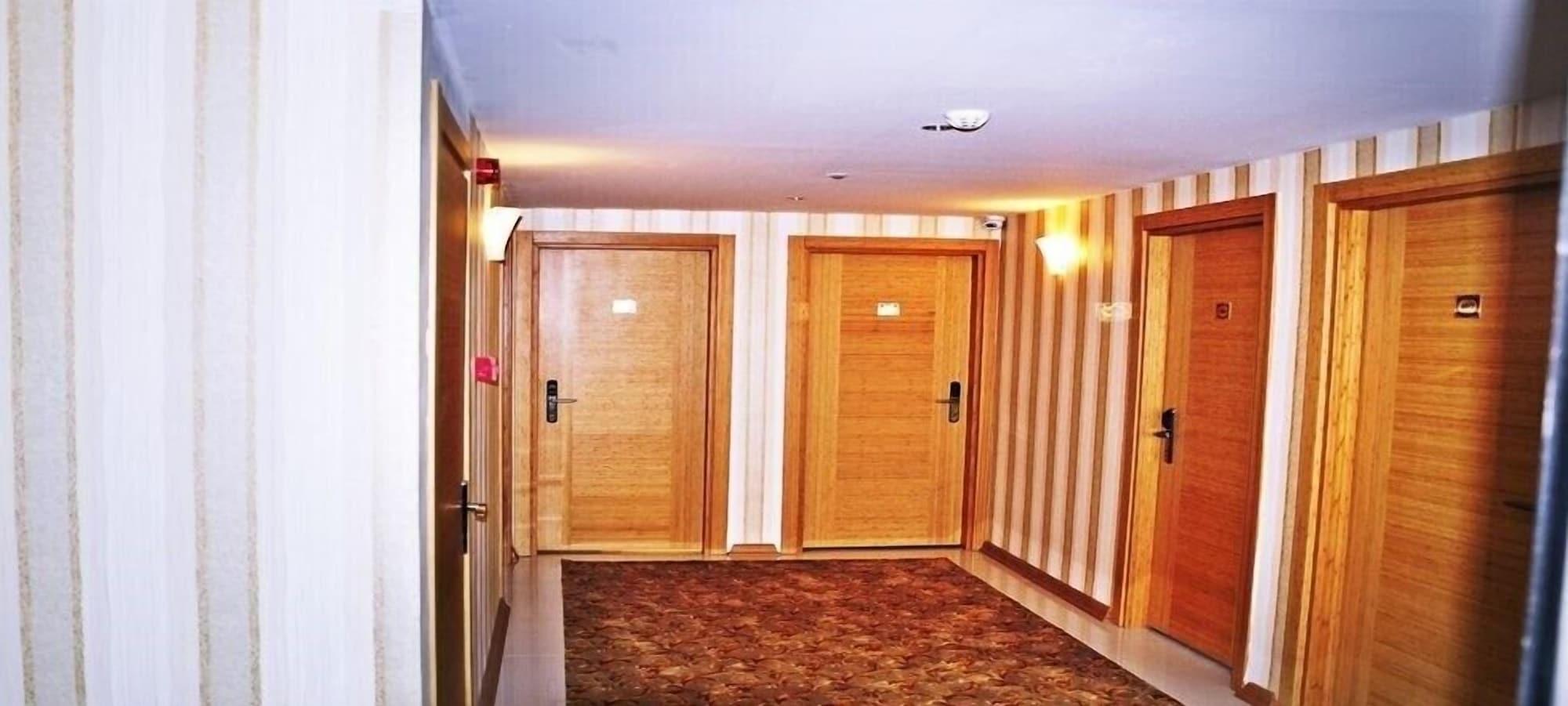 Varios Bayazit Hotel