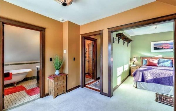 BEAUTIFUL 4 bedroom craftsman in the heart of Queen Anne!