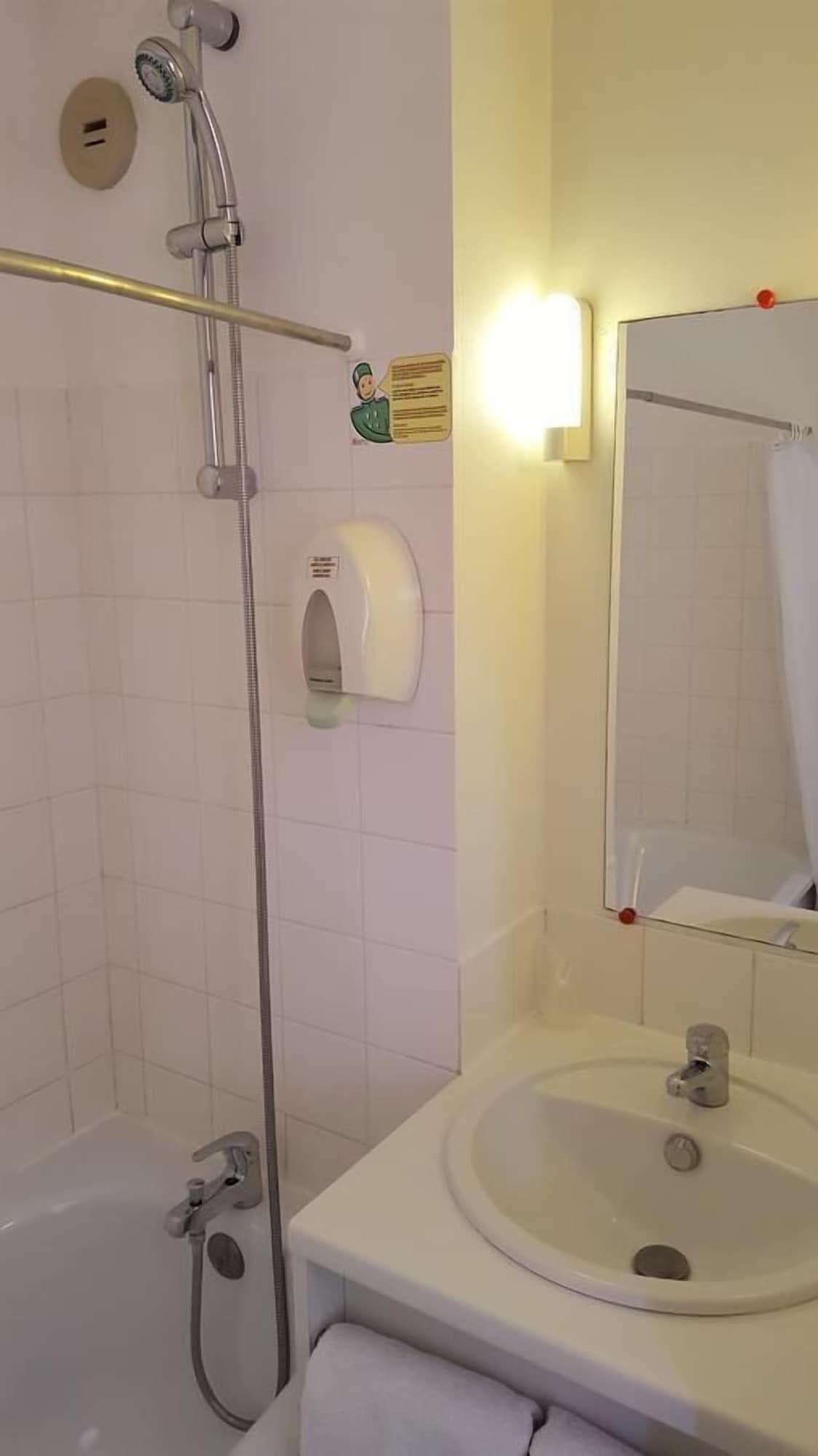 Equipamiento de Habitación Fasthotel Tarbes