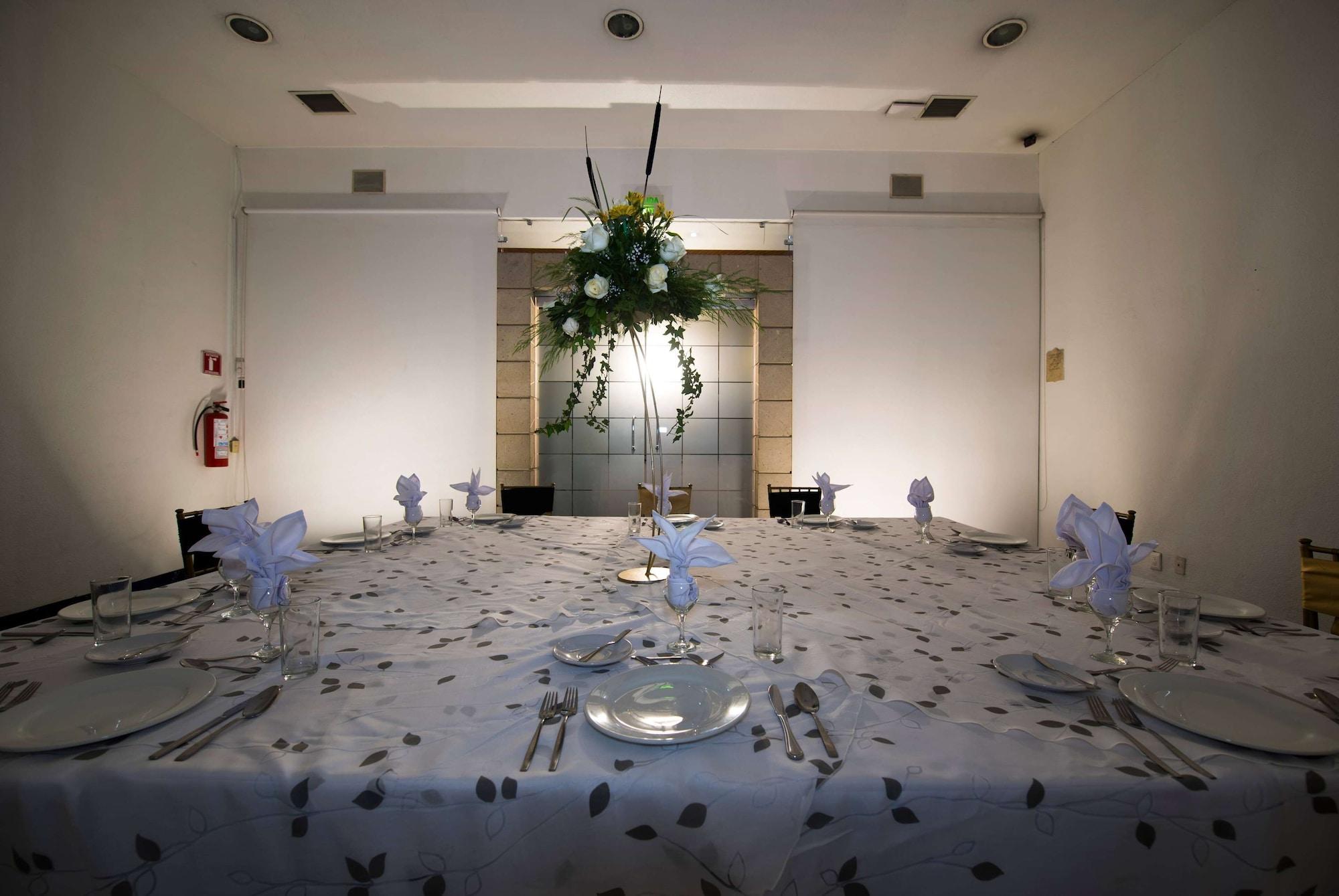 Sala de Reuniones Ramada by Wyndham Ciudad de Mexico Perinorte