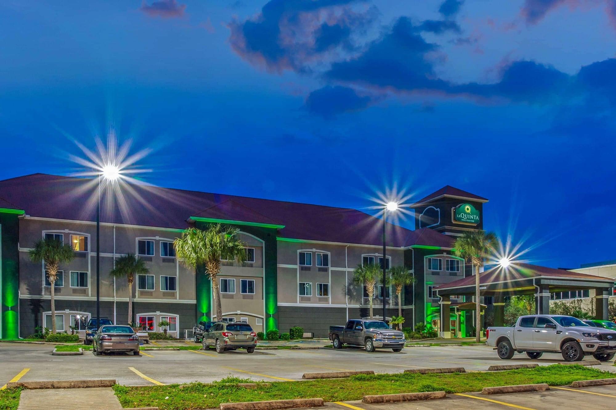 Vista Exterior La Quinta Inn & Suites by Wyndham Biloxi