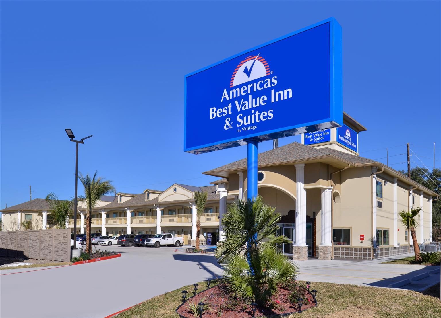 Vista Exterior Americas Best Value Inn & Suites - Houston/Hwy 6 & Westpark