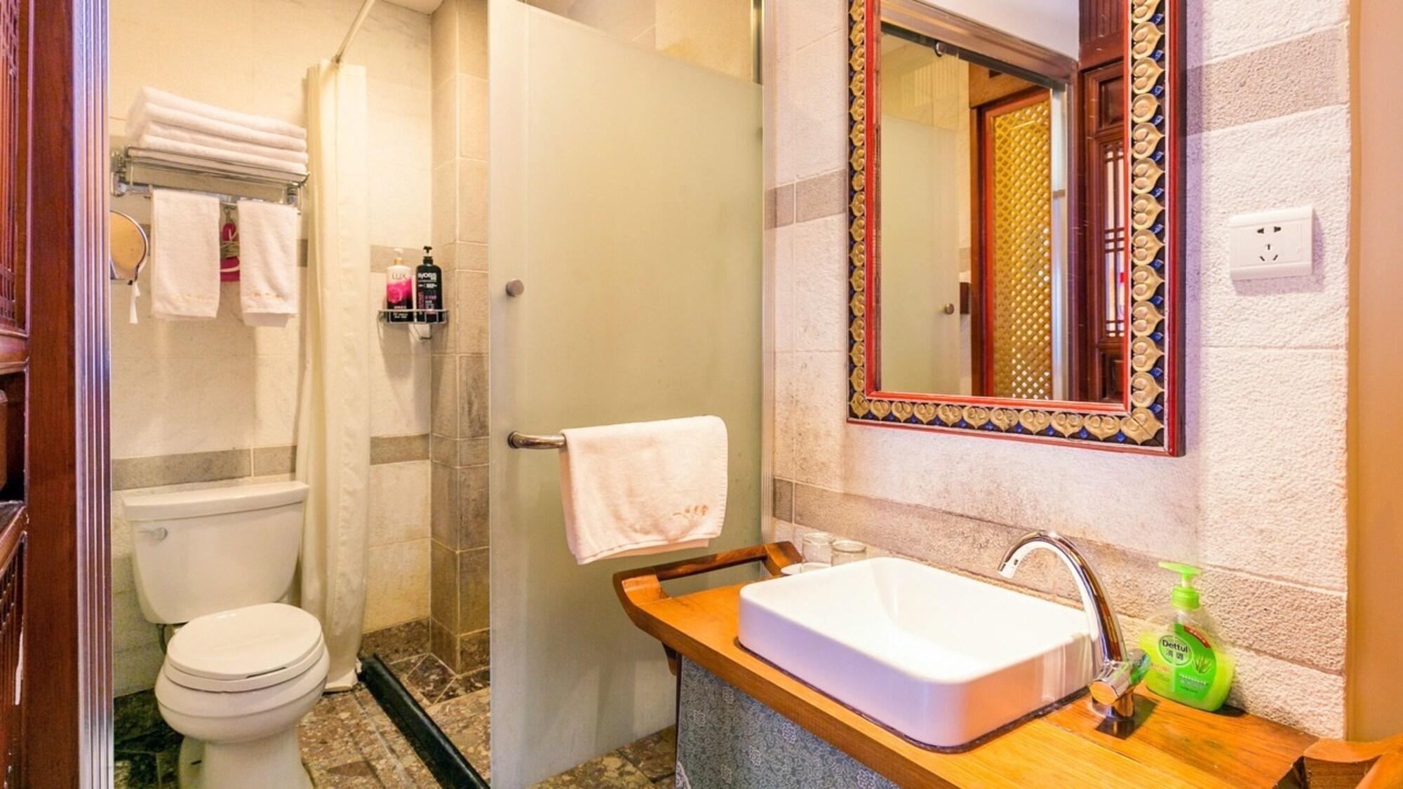 Equipamiento de Habitación Floral Hotel · Yi Xing Lijiang