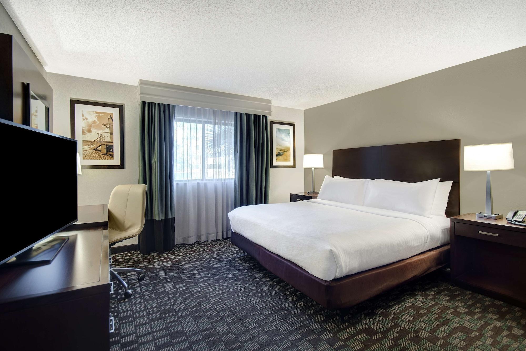 Habitación Embassy Suites by Hilton Jacksonville Baymeadows
