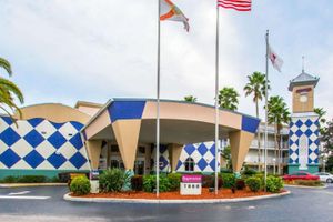 Alojamiento - Maingate Garden Inn - CLOSED