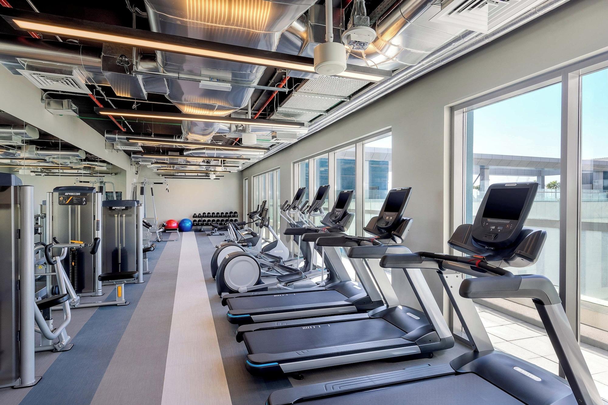 Gimnasio Aloft Al Mina Dubai
