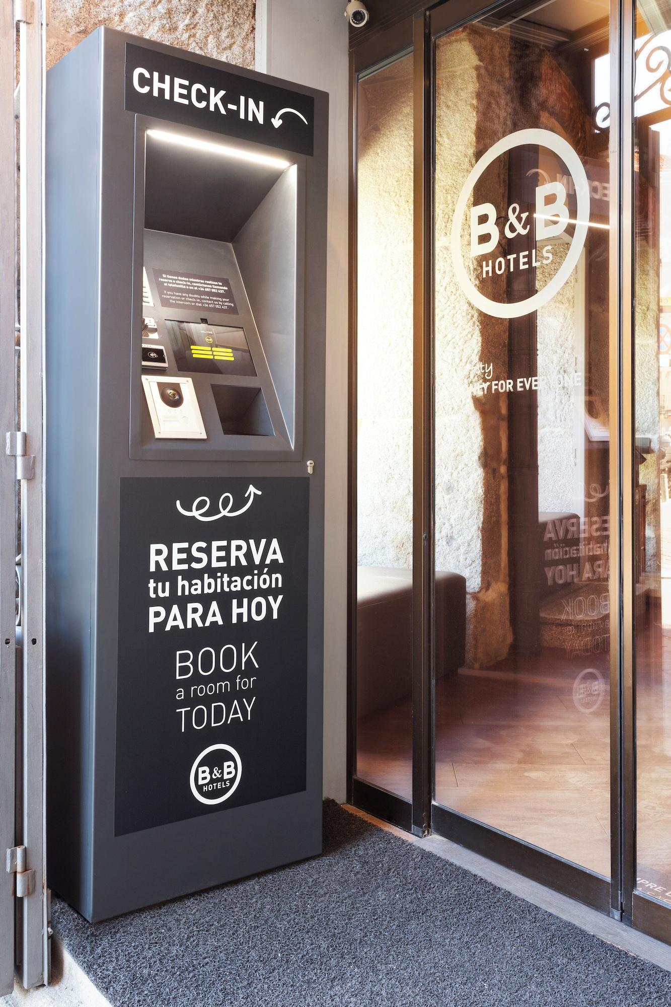 Vista Lobby B&B Hotel Madrid Centro Plaza Mayor