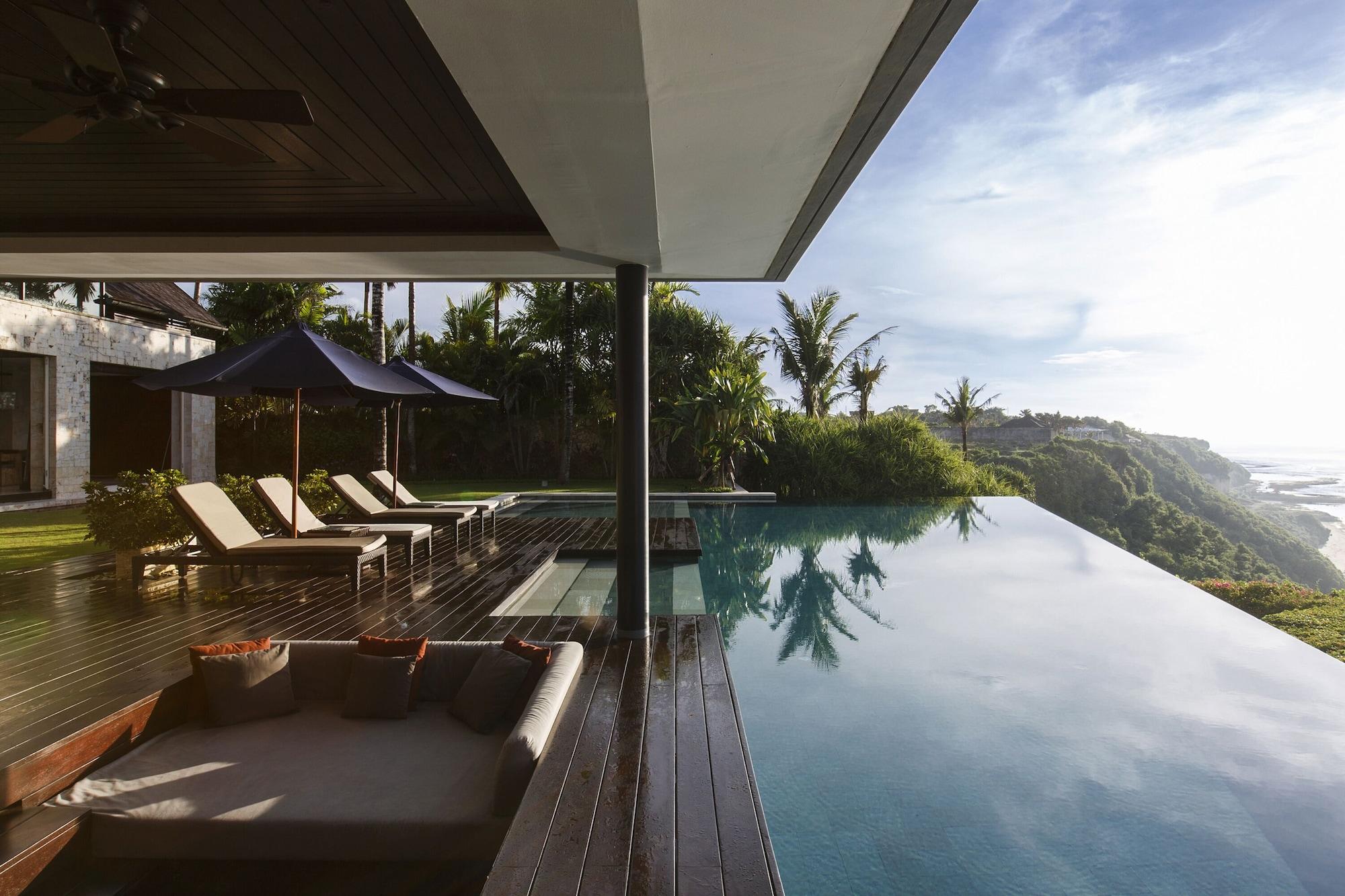 Vista Exterior The Ungasan Clifftop Resort