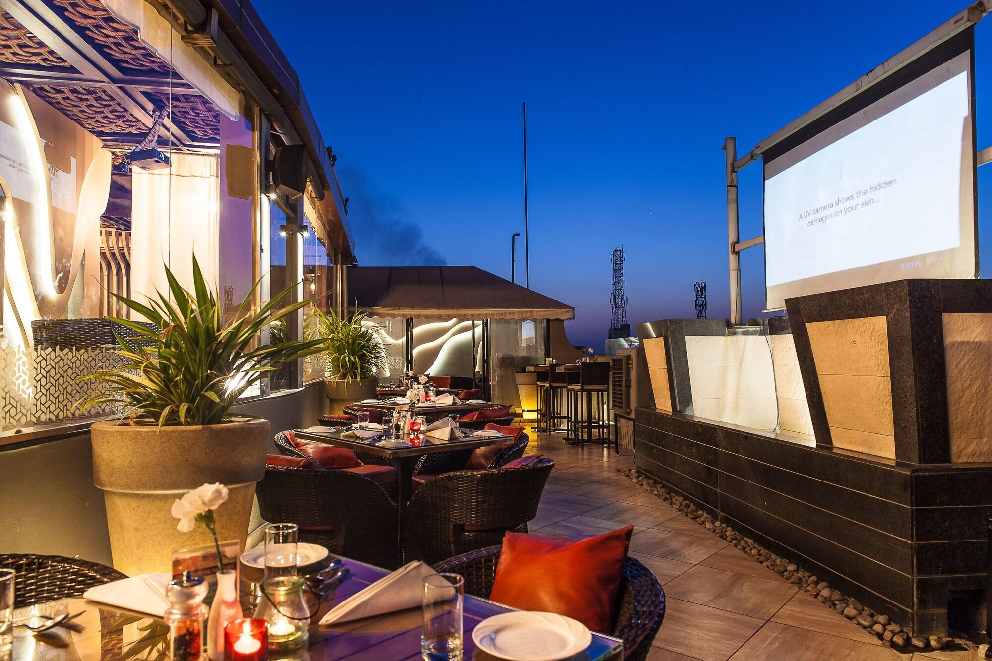 Restaurant Hotel Surya Plaza