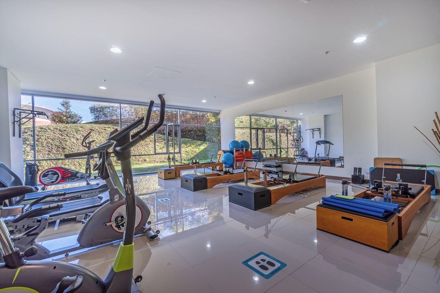 Gimnasio PORTANOVA SUITES by ADVENTU