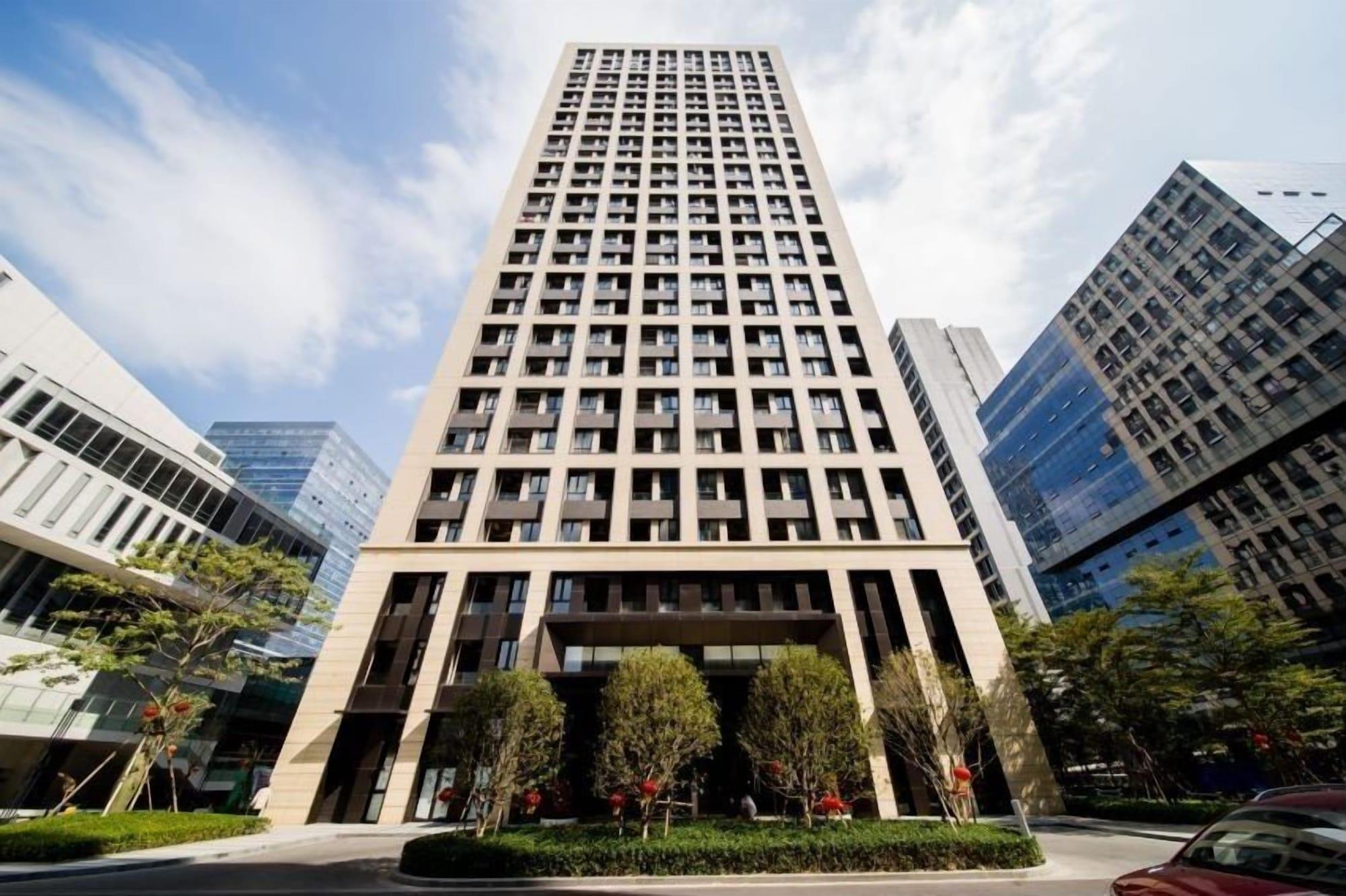 Varios Guangzhou Laiste ApartHotel - Free Shuttle Bus to Canton Fair Complex During Canton Fair Period