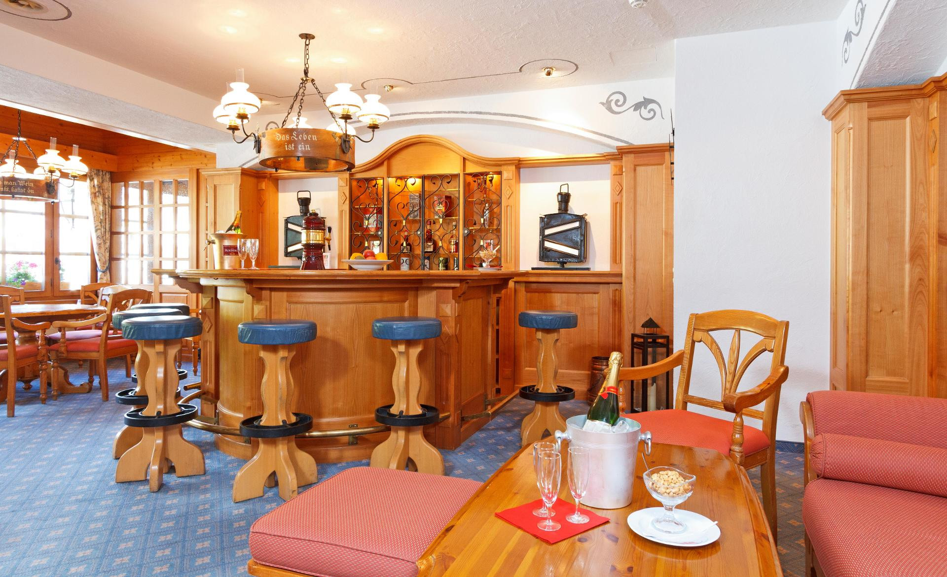 Bar/Salón Derby Swiss Quality Hotel