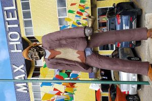 Alojamiento - Max Hotel